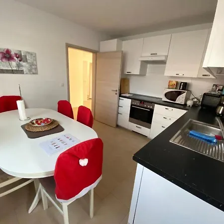 Ferienwohnung Апартаменты *
